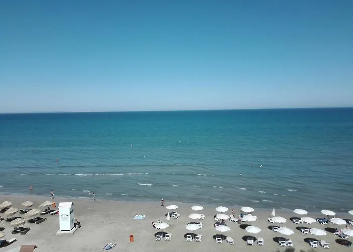 13 Sandy Mackenzie Апартаменти